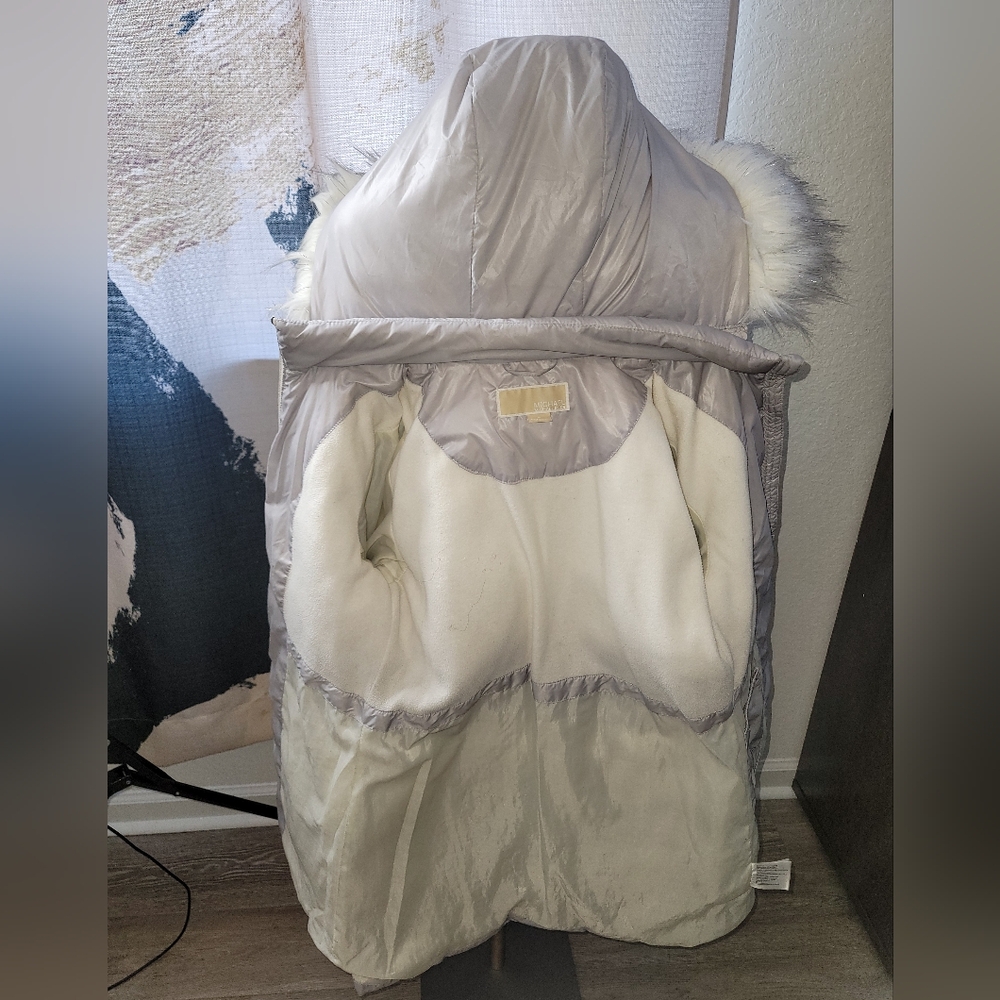 Girls silver Michael Kors coat - Picture 7 of 8